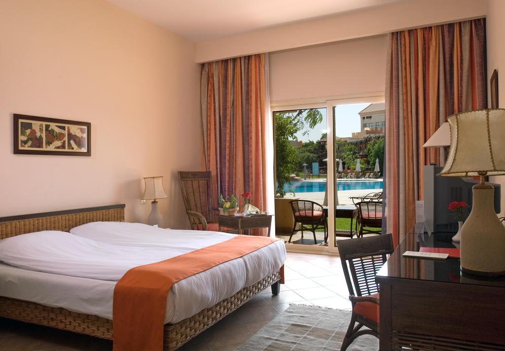 Swiss Inn Plaza Hotel 6th of October City Exteriér fotografie