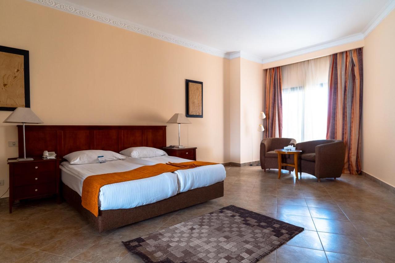 Swiss Inn Plaza Hotel 6th of October City Exteriér fotografie