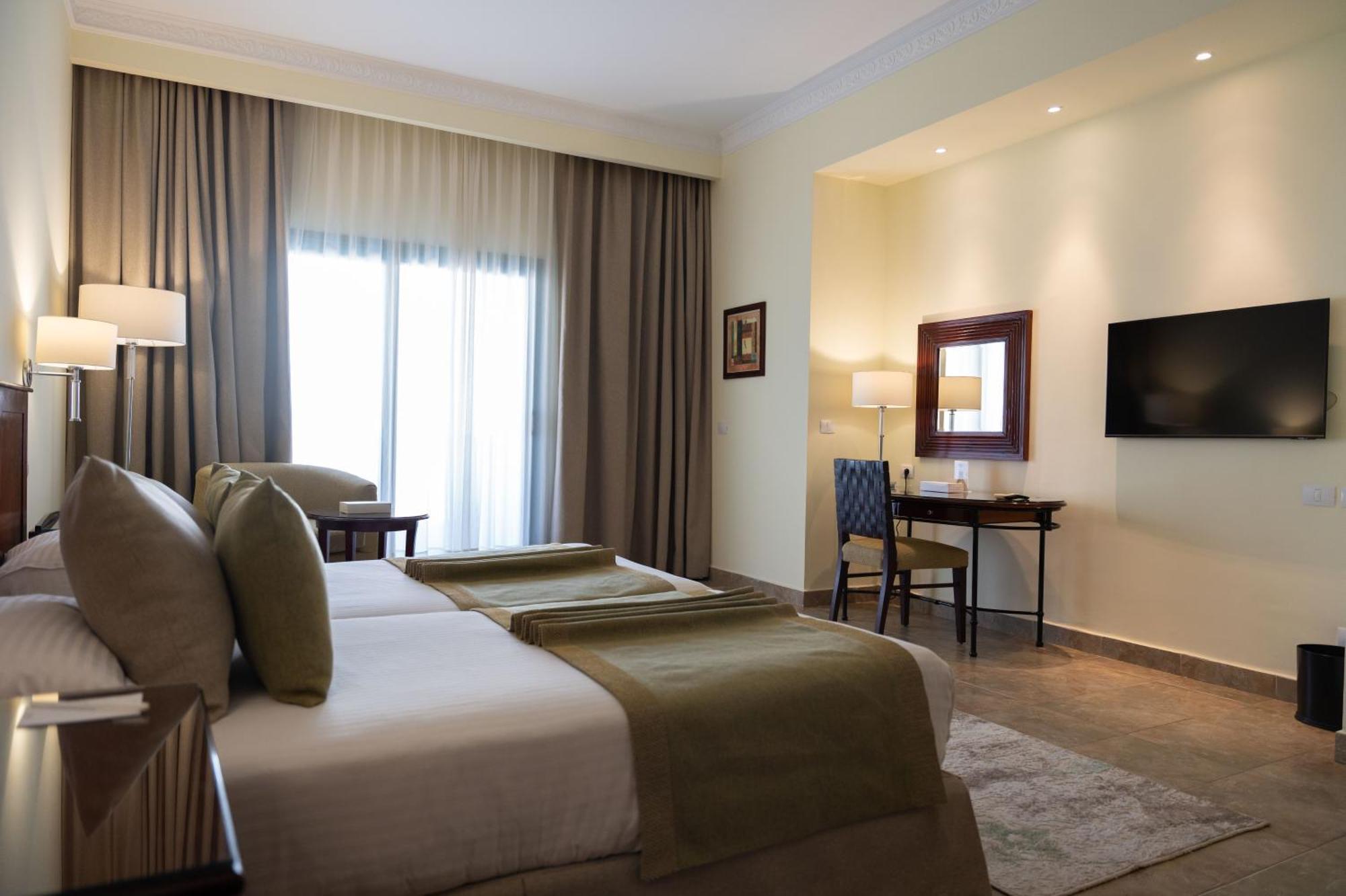 Swiss Inn Plaza Hotel 6th of October City Exteriér fotografie