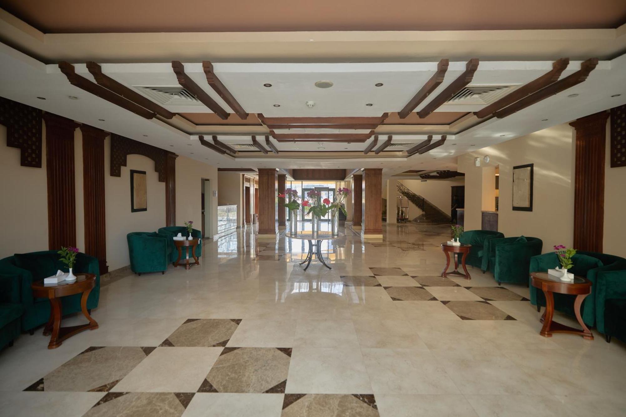 Swiss Inn Plaza Hotel 6th of October City Exteriér fotografie